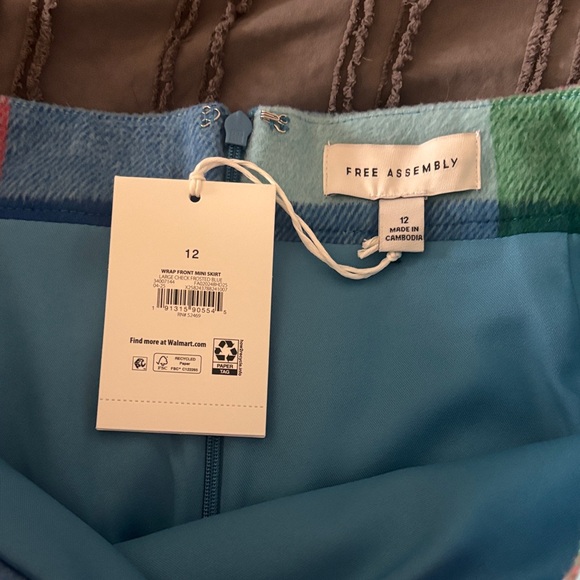 Free Assembly Plaid Women's Skirt - Picture 5 of 7